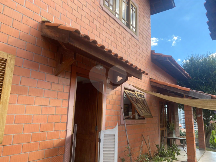 Foto REO1097310