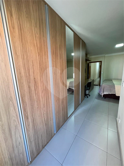 Foto REO1097318