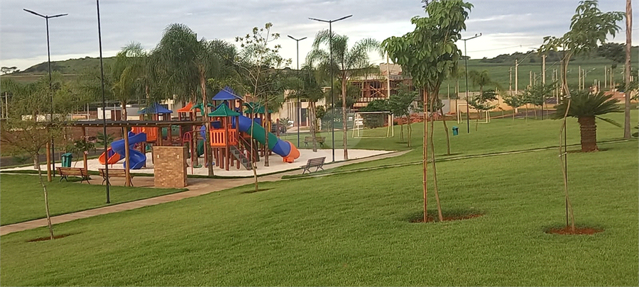Foto REO1097399