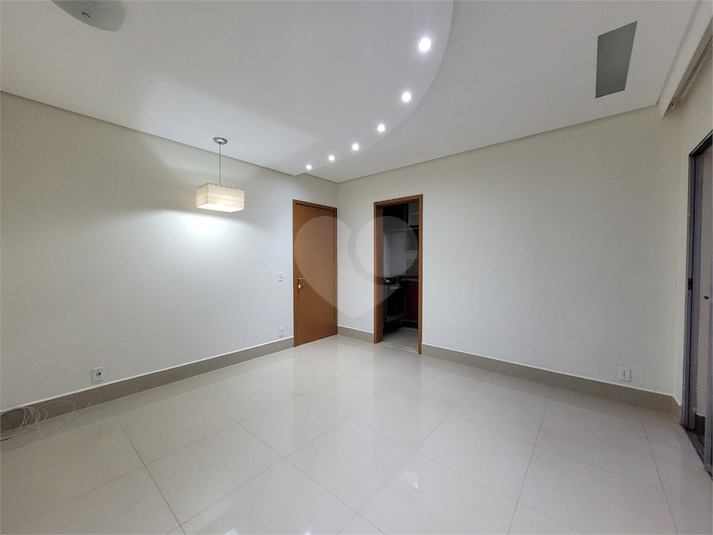 Foto REO1097428