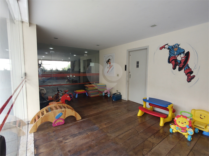 Foto REO1097445