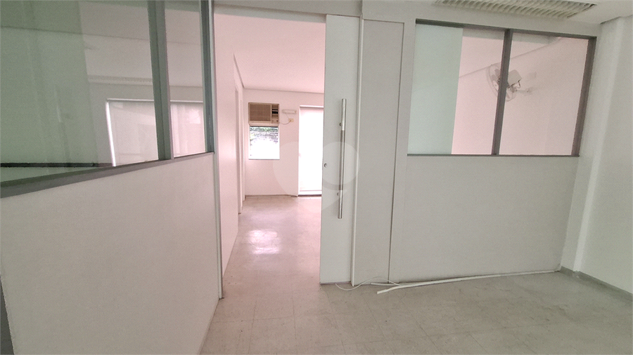 Foto REO1097474