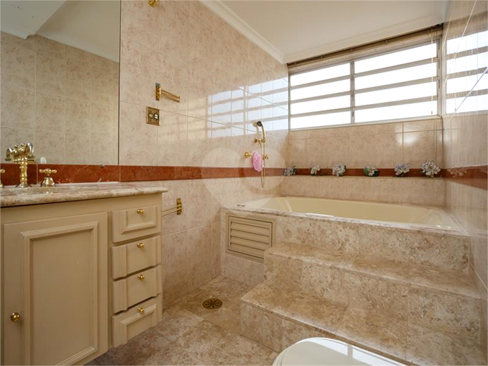 Foto REO1097492