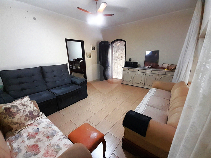 Foto REO1097519
