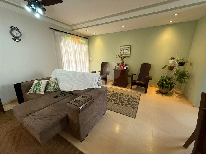 Foto REO1097525
