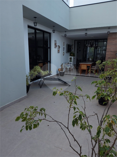 Foto REO1097554