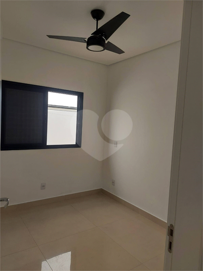 Foto REO1097554