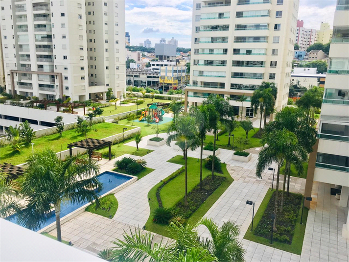 Foto REO1097601