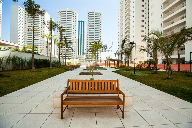 Foto REO1097601