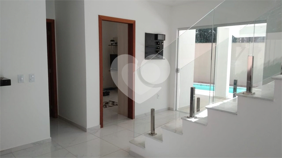 Foto REO1097615