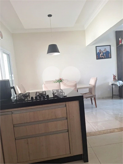 Foto REO1097619