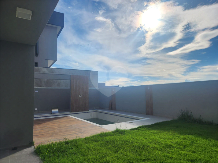 Foto REO1097722