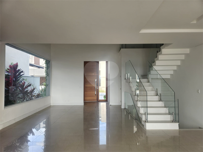 Foto REO1097722