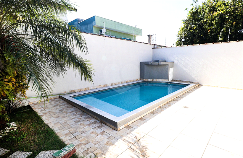 Foto REO1097756