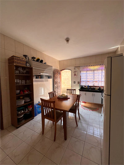 Foto REO1097762