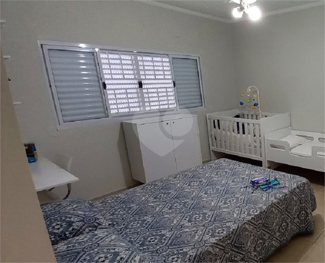 Foto REO1097794