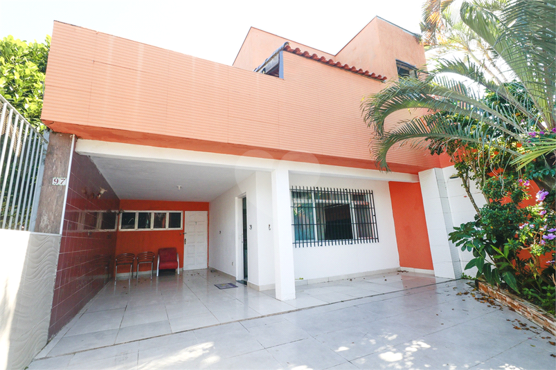 Foto REO1097822