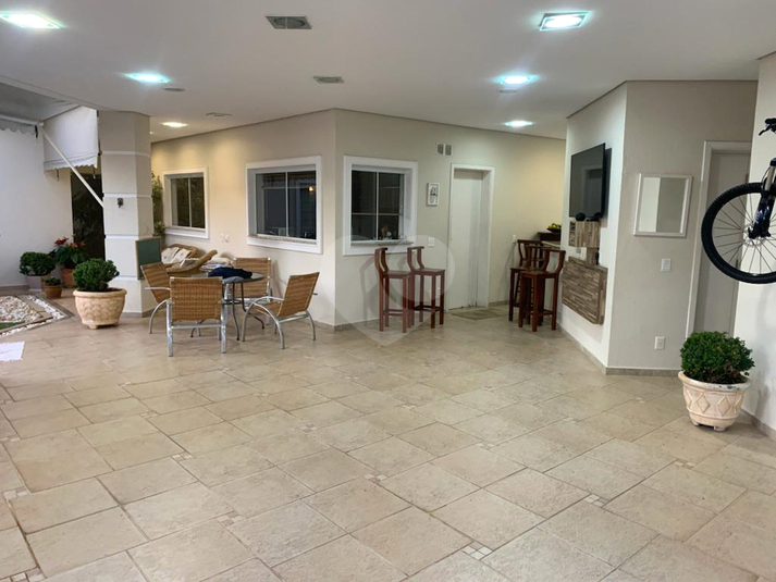 Foto REO1097824