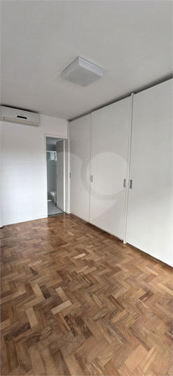Foto REO1097825