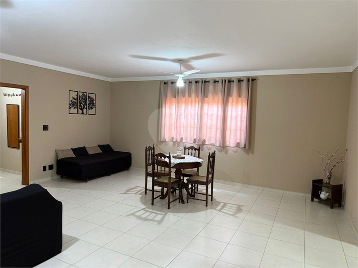 Foto REO1097826