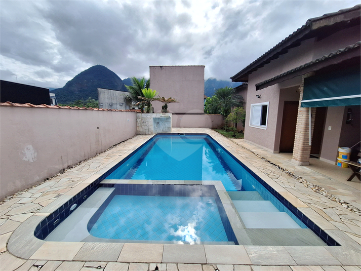 Foto REO1097830