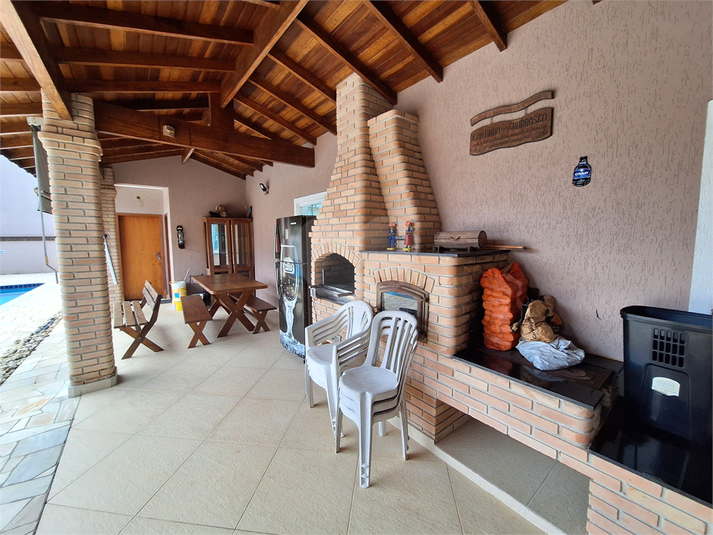 Foto REO1097830