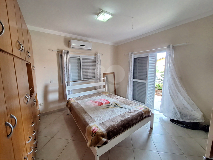 Foto REO1097830