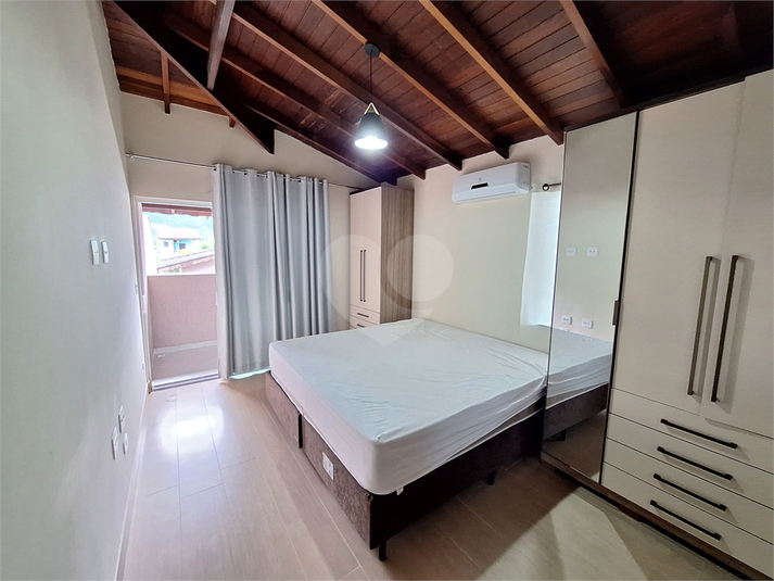 Foto REO1097830