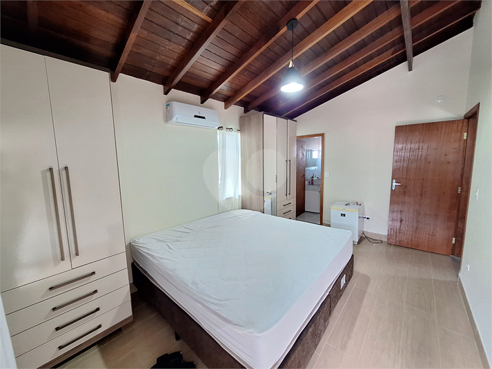Foto REO1097830