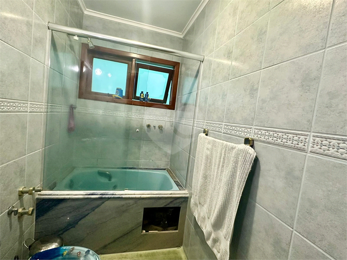 Foto REO1097839