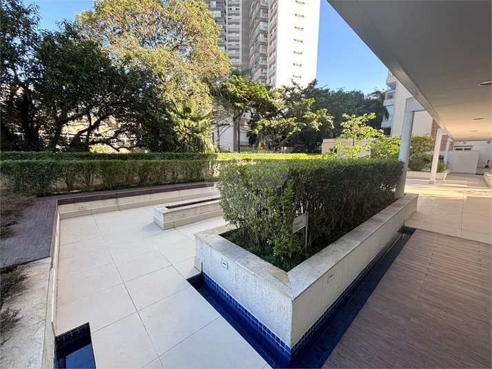 Foto REO1097855
