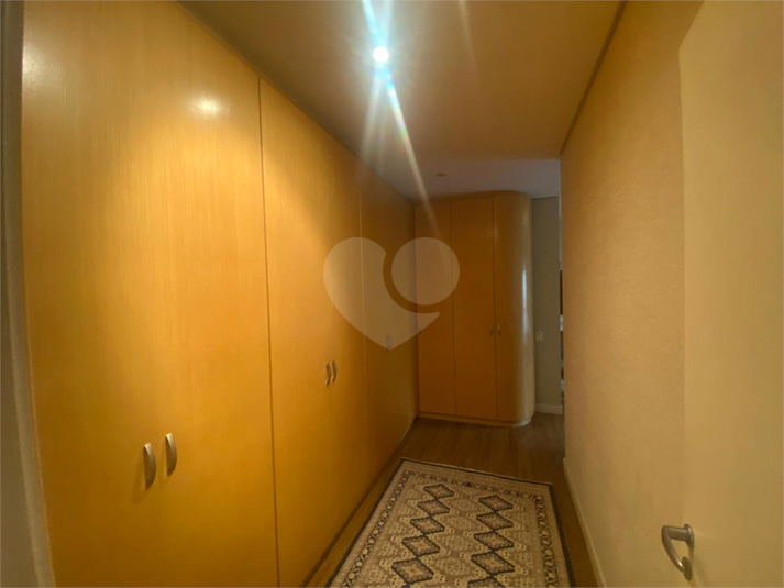 Foto REO1097935