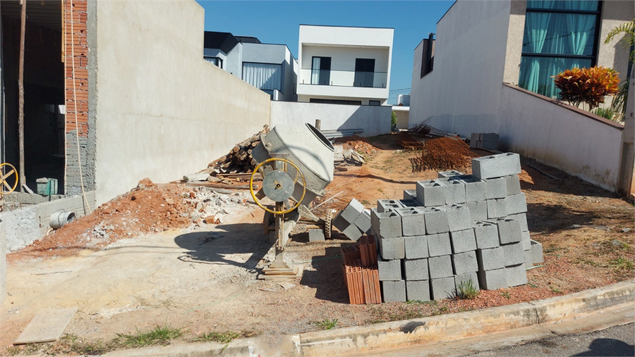 Foto REO1097956