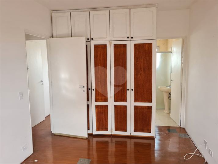 Foto REO1097957
