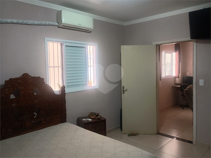 Foto REO1097960