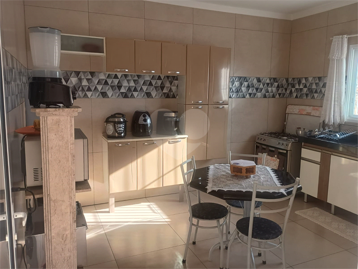 Foto REO1097960