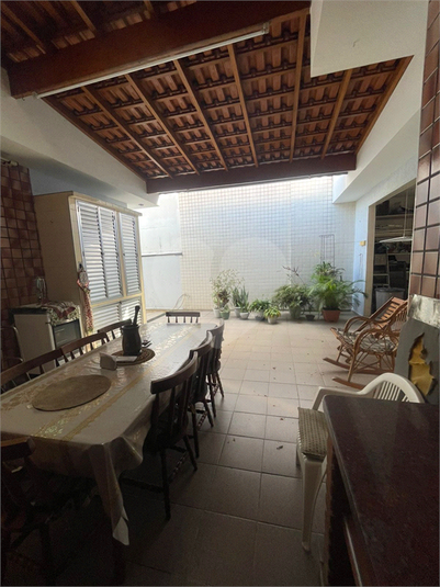Foto REO1097976