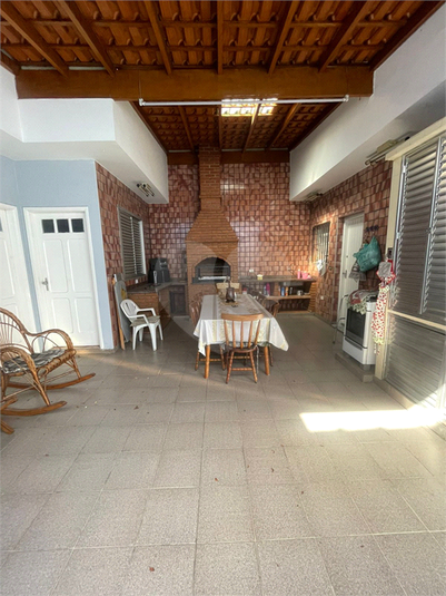 Foto REO1097976