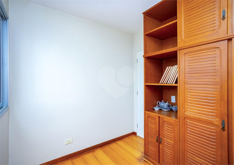 Foto REO1098000