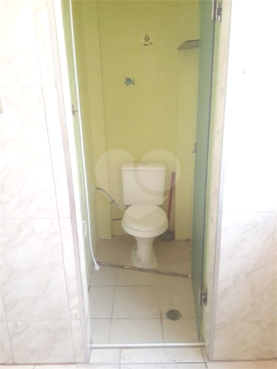 Banheiro de serviço