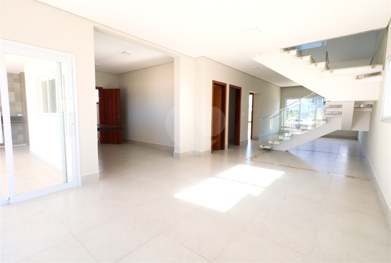 Foto REO1098136