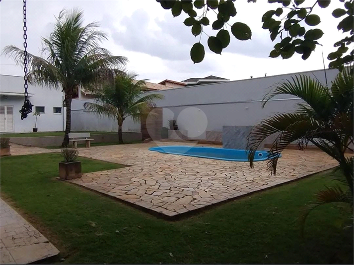 Foto REO1098269