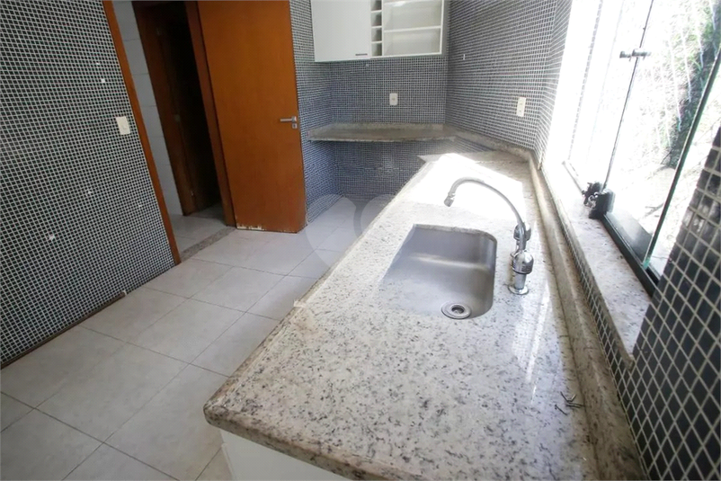 Foto REO1098275