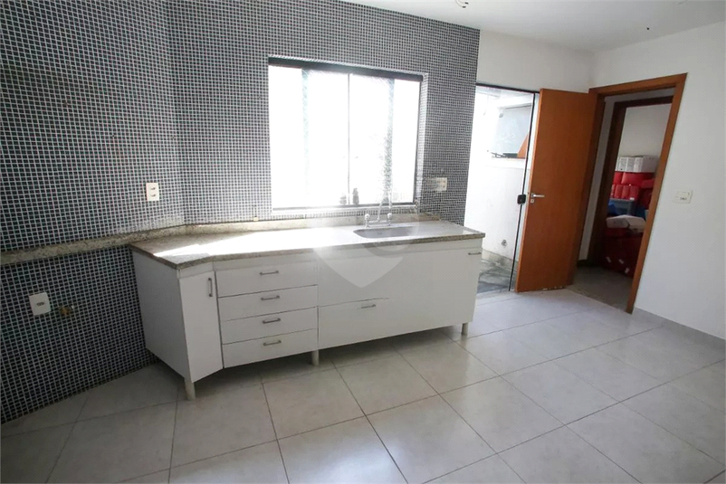 Foto REO1098275