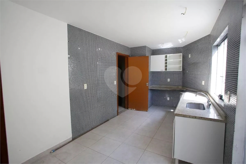 Foto REO1098275