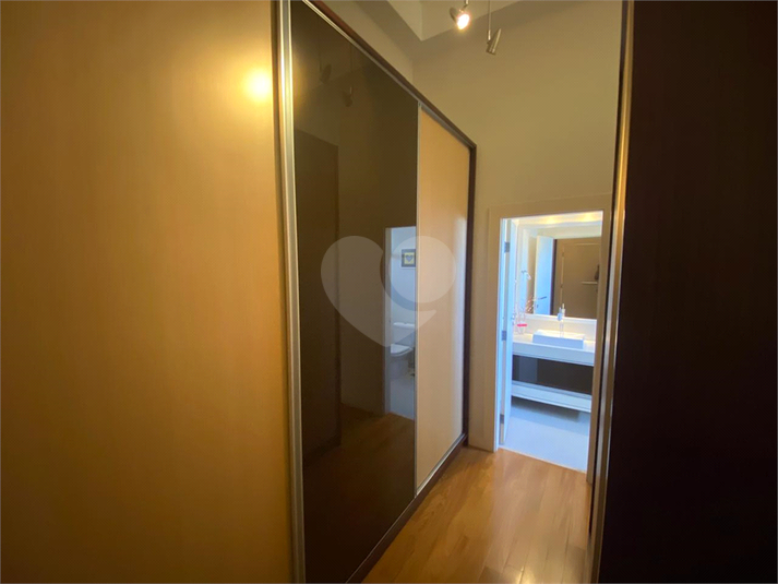 Foto REO1098277