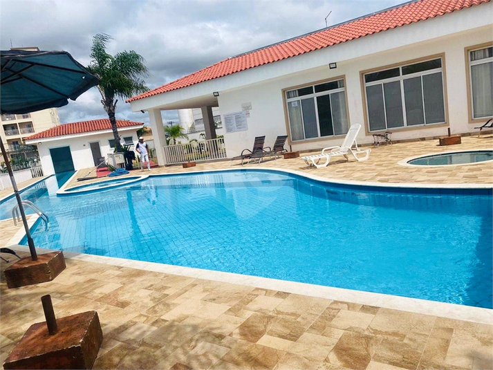 Foto REO1098300
