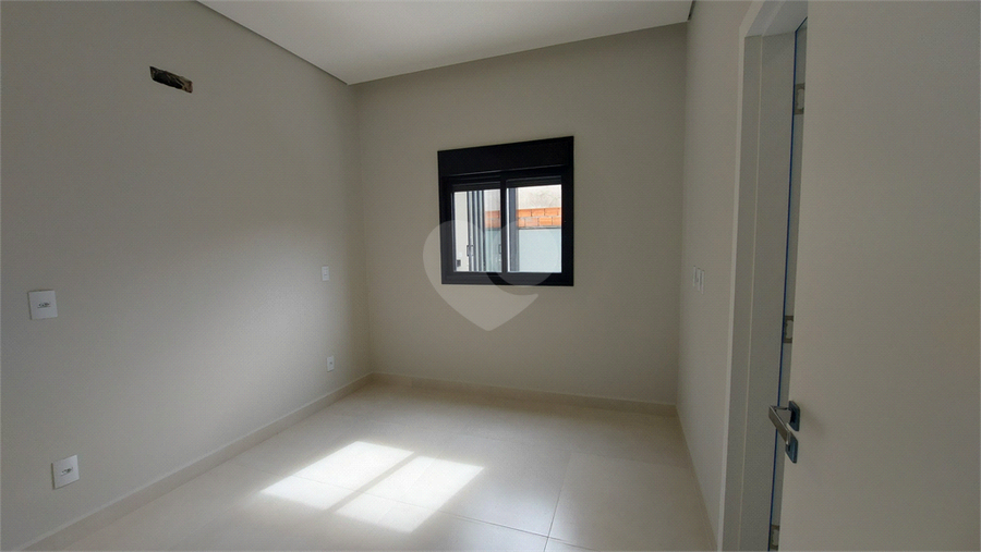 Foto REO1098341