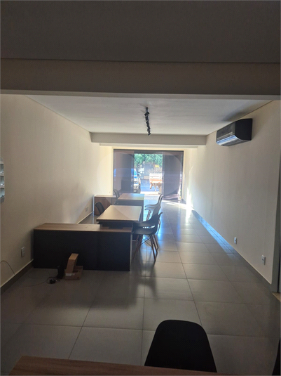 Foto REO1098384
