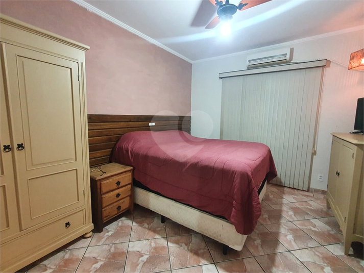 Foto REO1098395